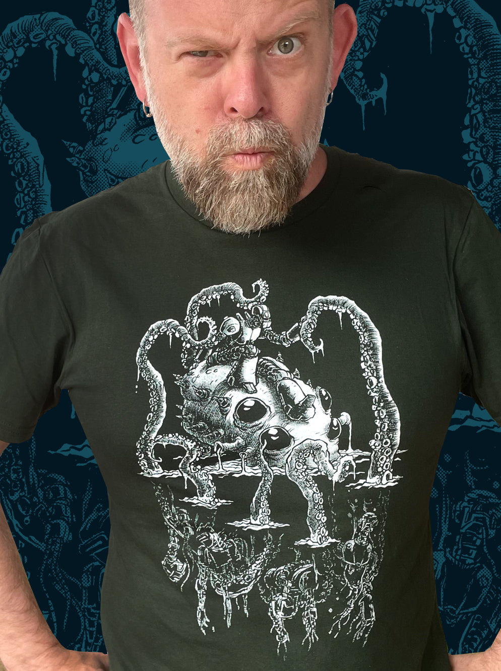 Robot VS Kraken - Unisex Crew Neck Tee